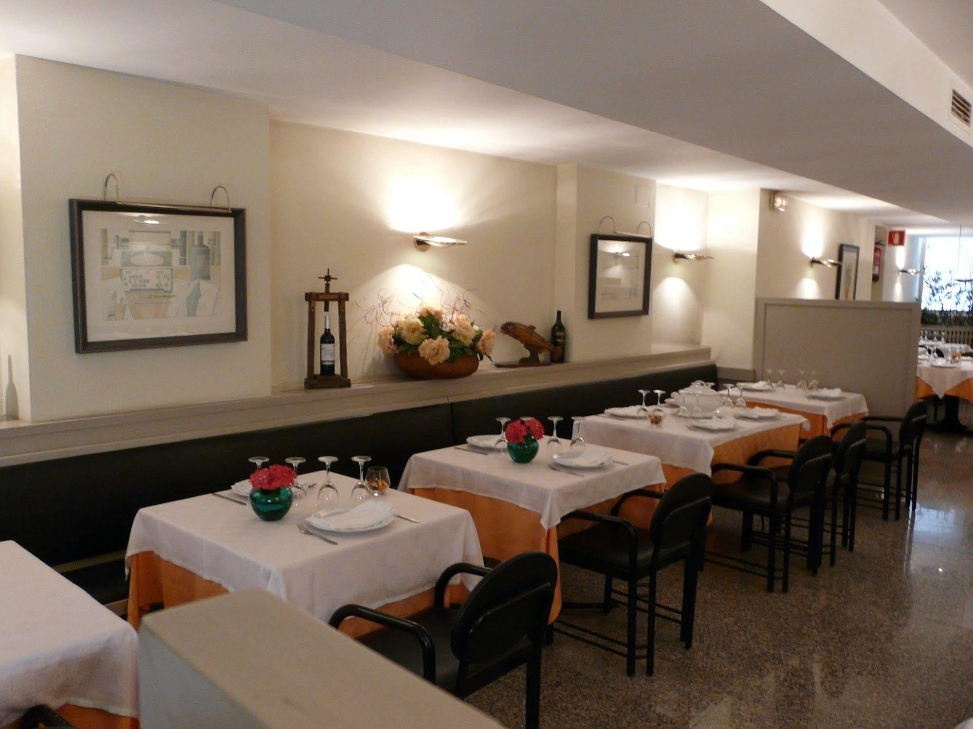 Hotel Nice La Seu d'Urgell Eksteriør bilde