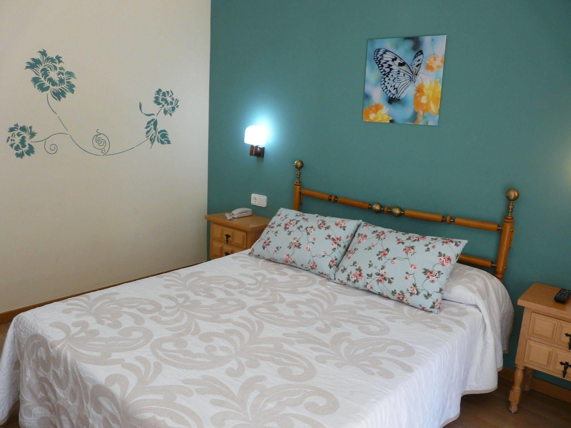 Hotel Nice La Seu d'Urgell Eksteriør bilde