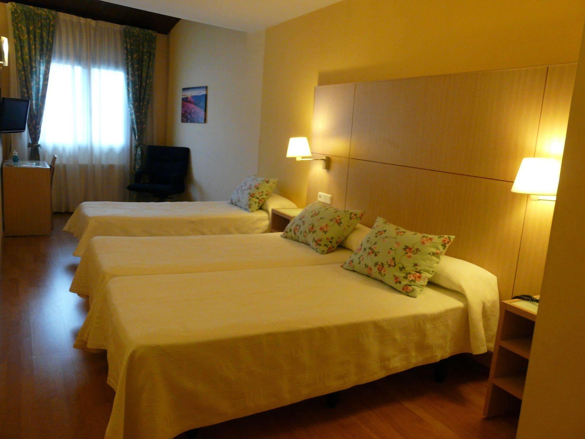 Hotel Nice La Seu d'Urgell Eksteriør bilde