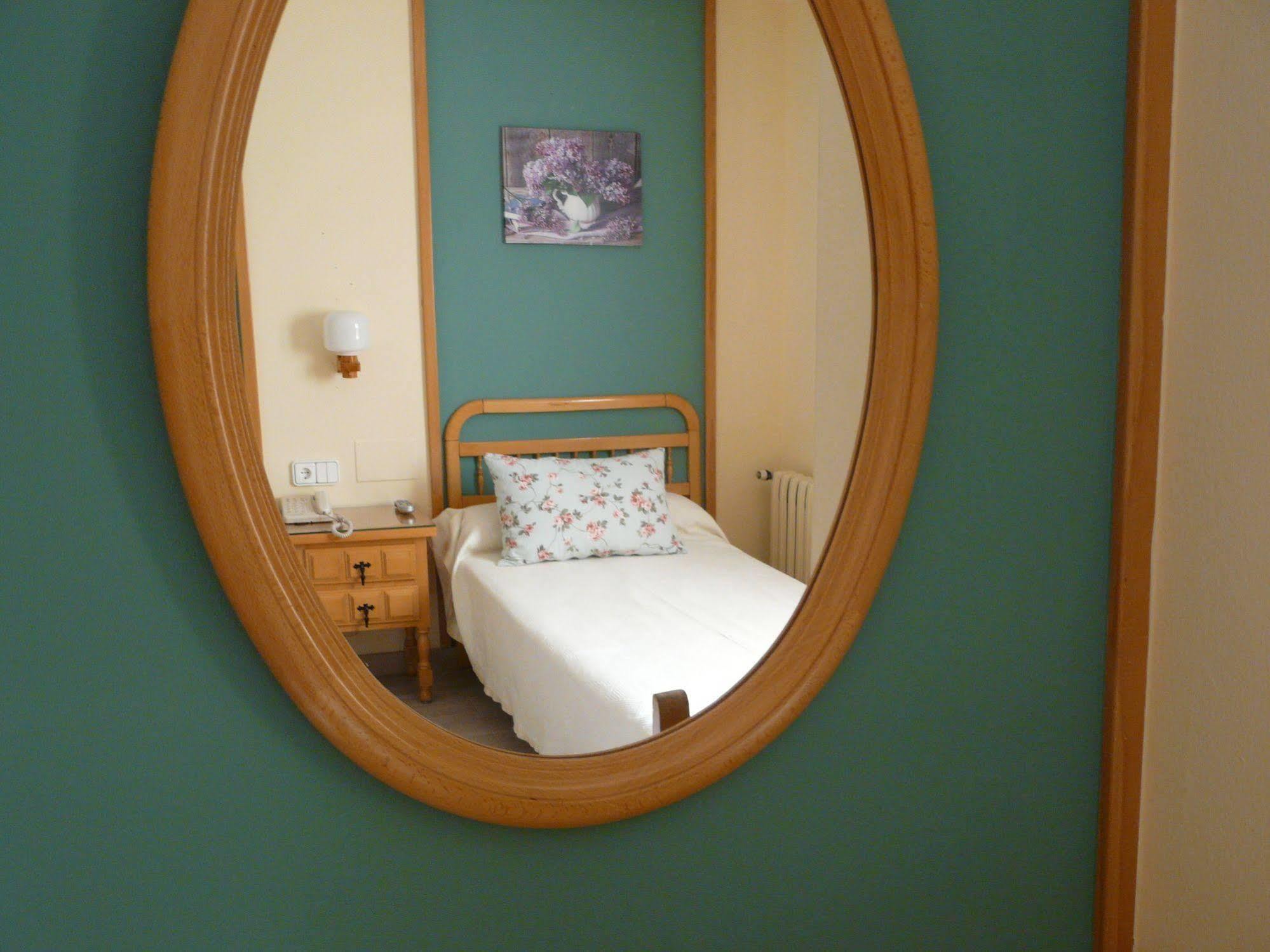 Hotel Nice La Seu d'Urgell Eksteriør bilde
