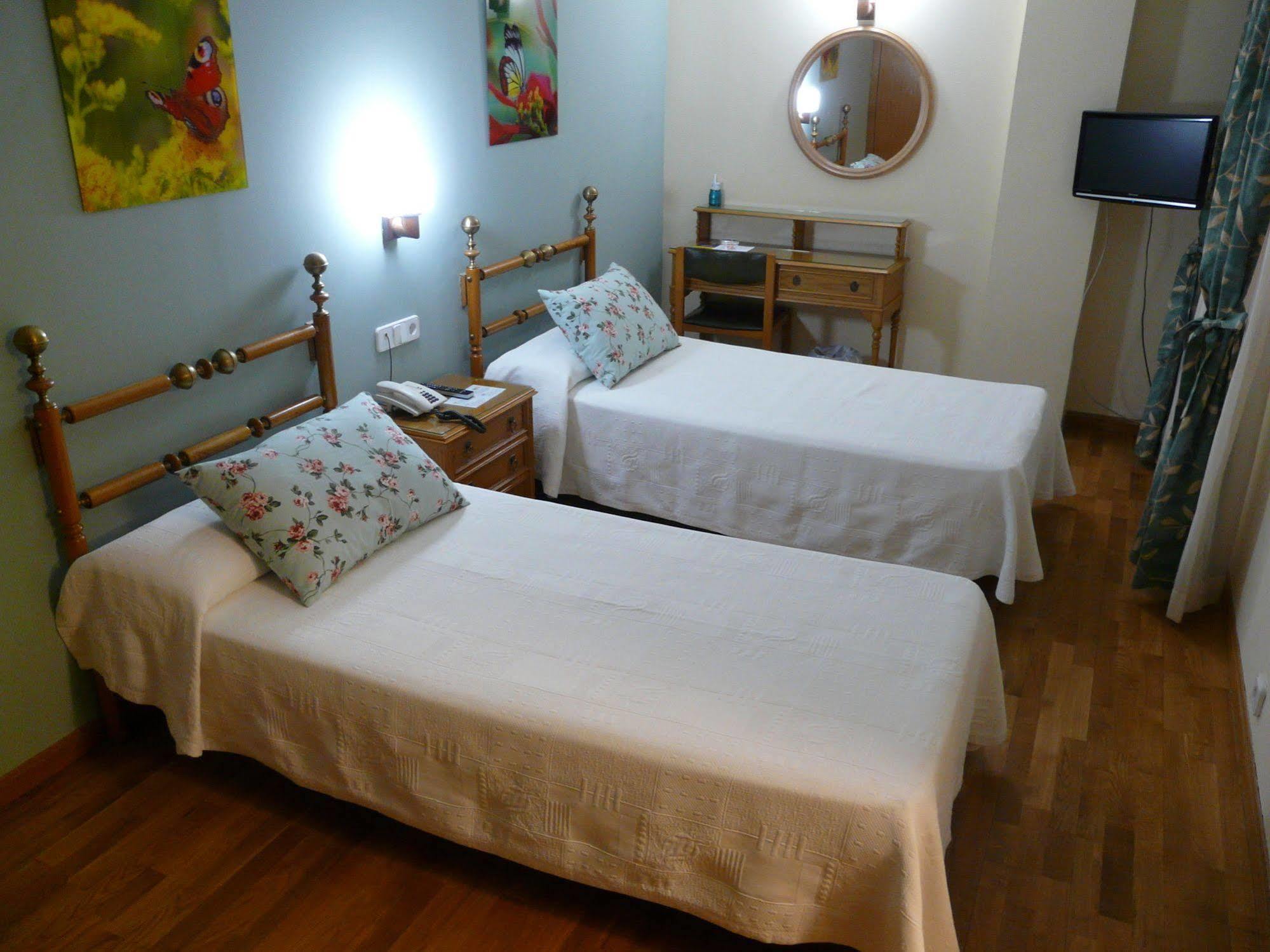 Hotel Nice La Seu d'Urgell Eksteriør bilde